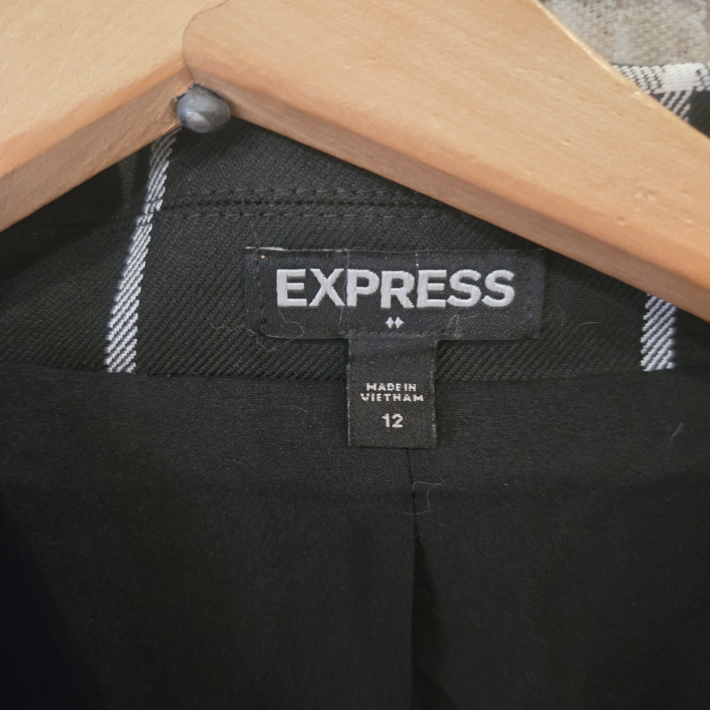 Express Women's Checkered Black Blazer - Picture 3 of 6